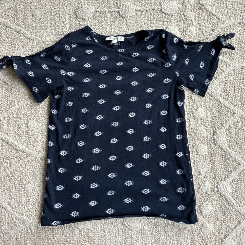LOFT woman’s shirt